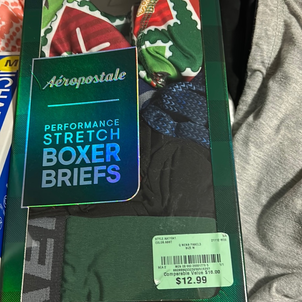 Mens medium 4 pack boxer briefs brand new paid 12.99